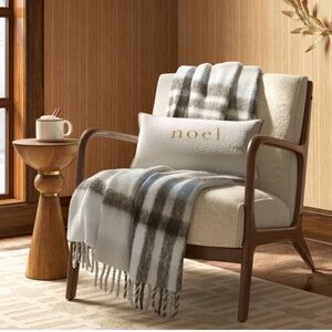Woven Plaid Throw Blanket Gray Threahold NEW
